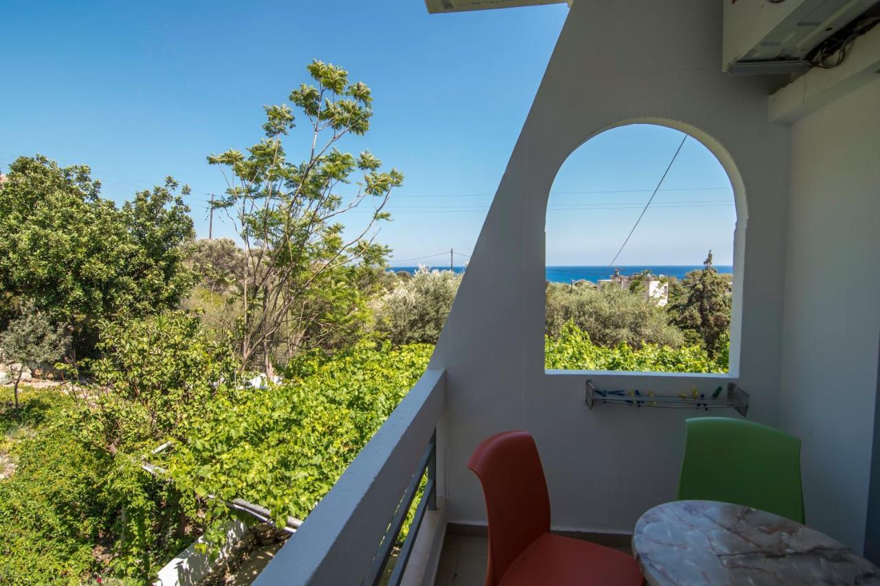 Megim Hotel باليوخورا المظهر الخارجي الصورة